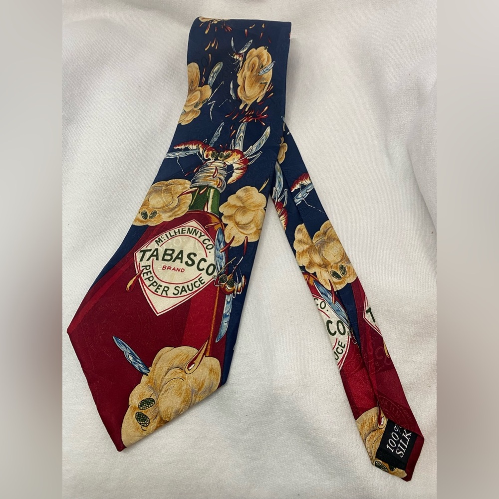 Tabasco Silk Tie with Red and Navy Design